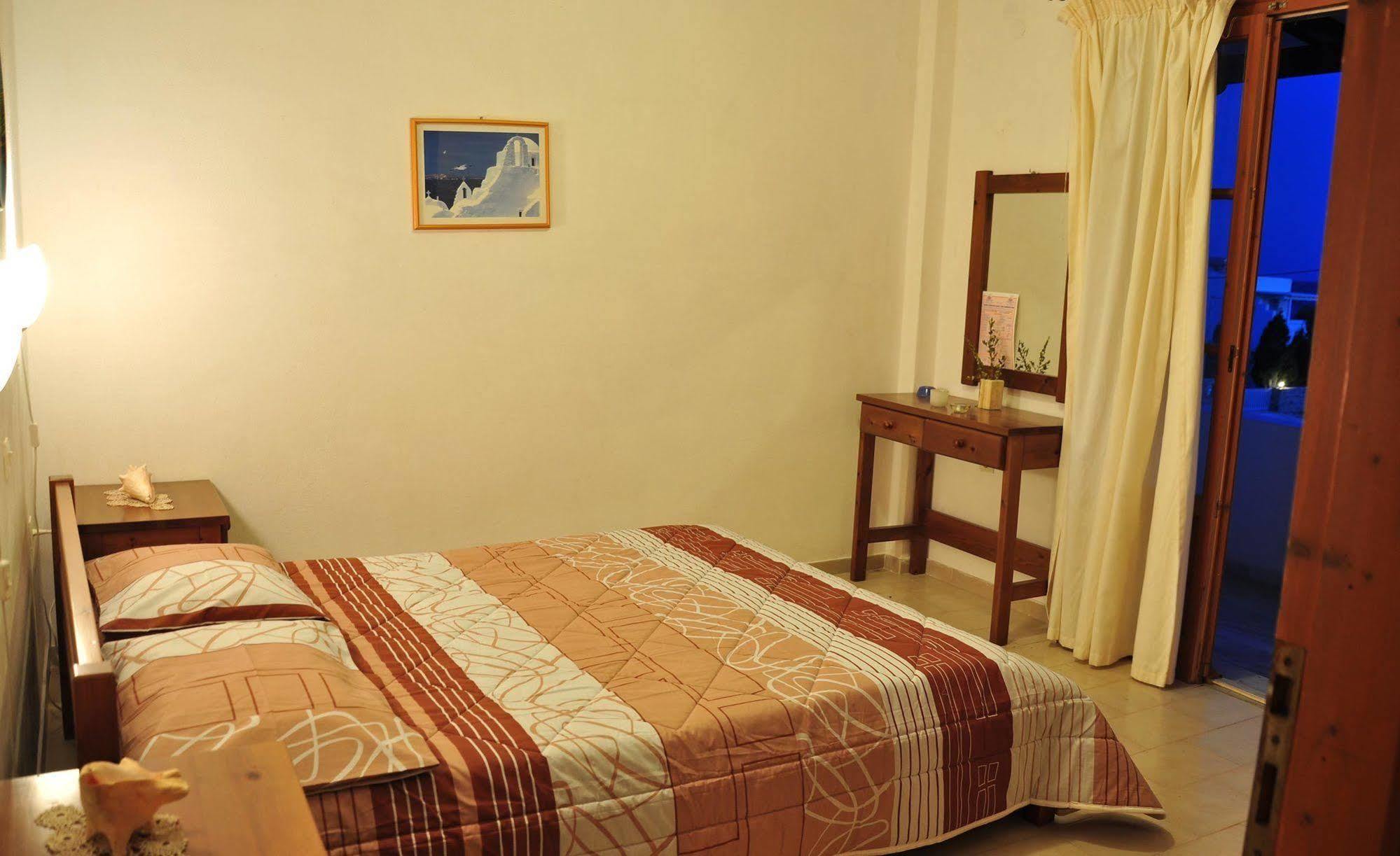 Michalis Apartments Near The Beaches With Sea View Πάρος Εξωτερικό φωτογραφία